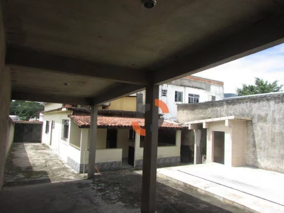 Imagem Casa com 2 dormitórios à venda, 160 m² por R$ 260.000,00 - Cerâmica - Nova Iguaçu/RJ