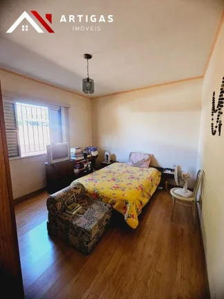 Imagem Oportunidade imperdível: Casa com 3 quartos e 2 vagas de garagem na Vila Palmares, Santo André-SP!