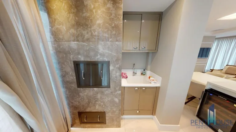 Imagem Apartamento com Terraço para Venda em Balneário Camboriú, CENTRO, 3 dormitórios, 3 suítes, 6 banheiros, 2 vagas