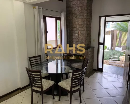 Imagem Excelente Residência Averbada para Venda no Atiradores! Localizada no bairro Atiradores, próximo a...