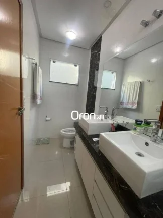 Imagem Sobrado com 4 dormitórios à venda, 230 m² por R$ 980.000,00 - Cidade Jardim - Goiânia/GO