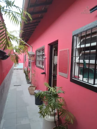 Imagem Casa térrea 2 dormitórios sendo 1 suíte com piscina Ocian