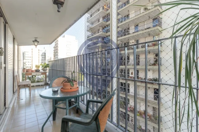 Imagem Imóvel de Luxo em Indianópolis: Apartamento com 4 Quartos, 1 Suíte e 2 Vagas de Garagem - São Paulo-SP