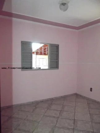 Imagem Casa para Venda em Limeira, Parque Residencial ANAVEC, 3 dormitórios, 1 suíte, 3 banheiros, 5 vagas
