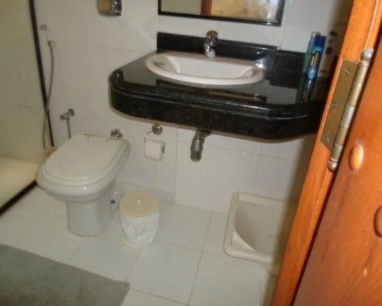 Imagem Apartamento à venda no Guarujá na Praia das Pitangueiras.