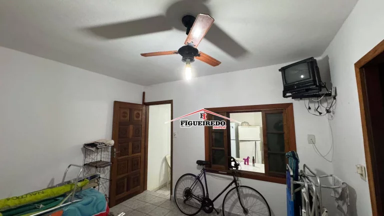 Imagem Casa à venda, 90 m² por R$ 395.000,00 - Maracanã - Praia Grande/SP