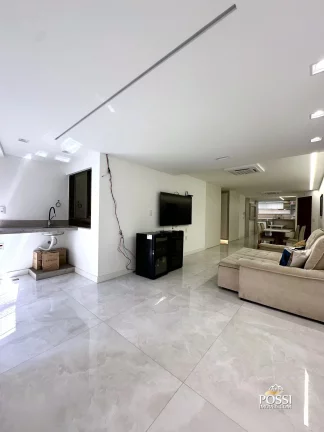 Imagem Apartamento com 4 dormitórios (2 suítes) 2 vagas de garagem na quadra do mar. Lazer na cobertura!