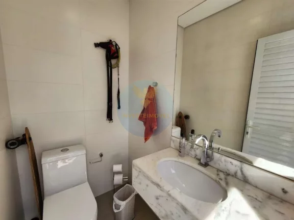 Imagem Casa Alto Padrão a Venda no bairro Granja Viana - Carapicuíba, SP