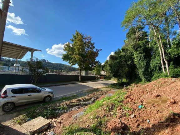 Imagem Ótimo terreno a venda em área mista em Campos do Jordão-SP