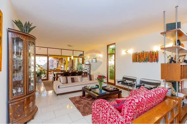 Imagem Casa à venda em Alto de Pinheiros, com 351 m², 4 dormitórios, sendo 2 suítes
