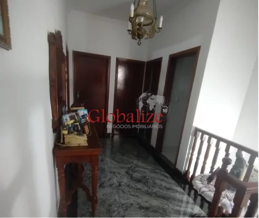Imagem Belíssimo sobrado em Santos no bairro do Embaré com 4 dormitórios, duas suítes, duas vagas e quintal com churrasqueira à venda por R$ 1.490.000,00