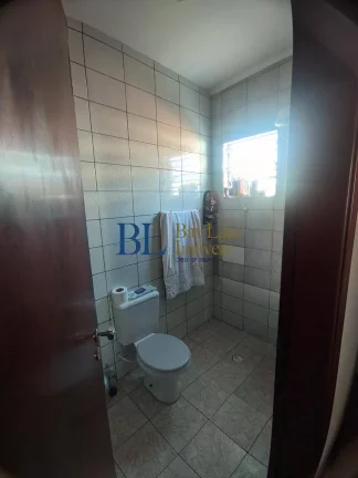 Imagem Casa Ampla com 4 Dormitórios, Suíte e Garagem para Até 7 Carros