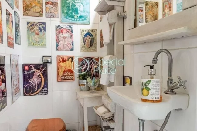Imagem Ótimo apartamento em Moema Pássaros - 110m² - Living com varanda - Sala de jantar - 03 dormitóri...