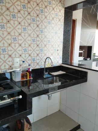Imagem Casa em Condomínio a 500m do Mar na Praia do Morro: Seu Refúgio Perfeito!
Descubra o prazer de viv...