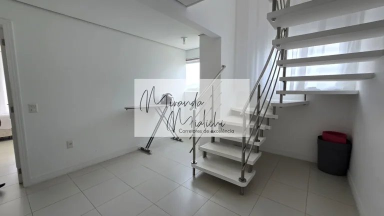 Imagem Cobertura Duplex para venda em Canasvieiras com 3 quartos, sendo 3 suítes, 170m²
