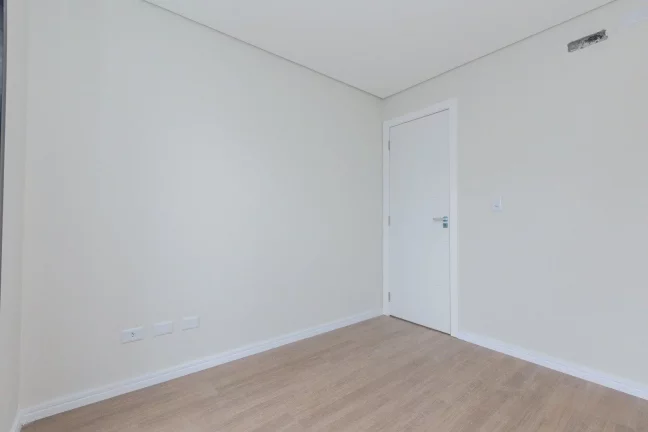 Imagem Sobrado 3 quartos em Condomínio no Campo Comprido.