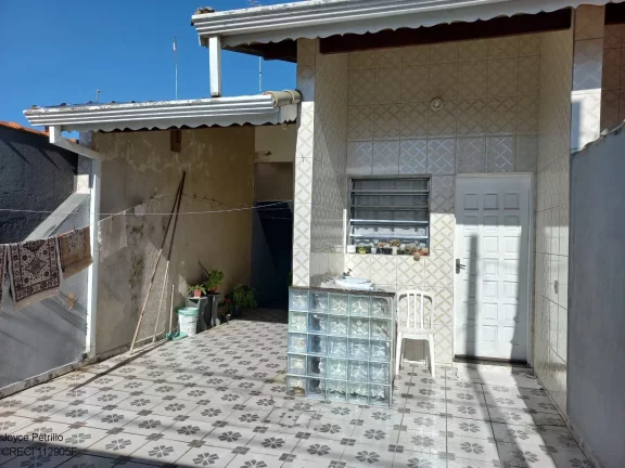 Imagem Confortável Casa Geminada 2 Dormitórios Sendo 1 Suíte a Venda em Peruíbe. No Precinho!!!