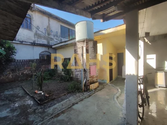 Imagem Descubra o lugar perfeito para construir! Terreno plano de 382,70 m² no bairro Jardim Iririú. Zone...