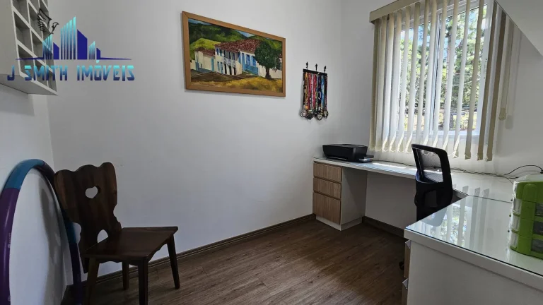 Imagem CASA 3 SUÍTES, 220m², AMPLA , ISOLADA, COND. FECHADO, COTIA, KM 26.