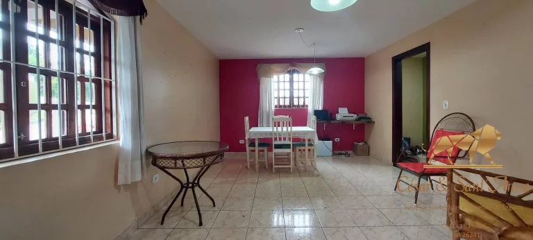 Imagem Encantadora residência a venda em Campos do Jordão.