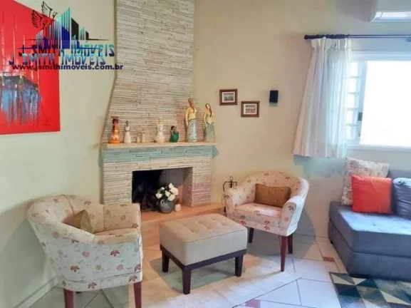 Imagem Casa com privacidade cercada de Ã¡reas verdes preservadas do prÃ³prio condomÃ­nio.
- O condomÃ­nio Ã...