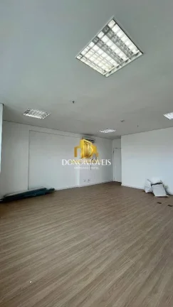 Imagem Invista no seu negócio com esta sala comercial de 39m²! Localizada no edifício mais cobiçado do ...