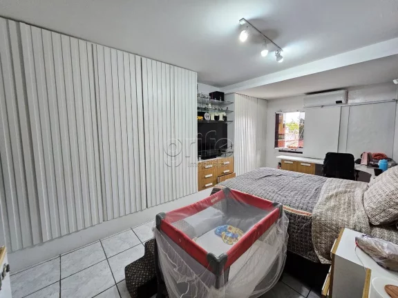 Imagem # Casa dos Seus Sonhos à Venda no Bairro Montese ### Descrição do Imóvel Apresentamos uma casa e...