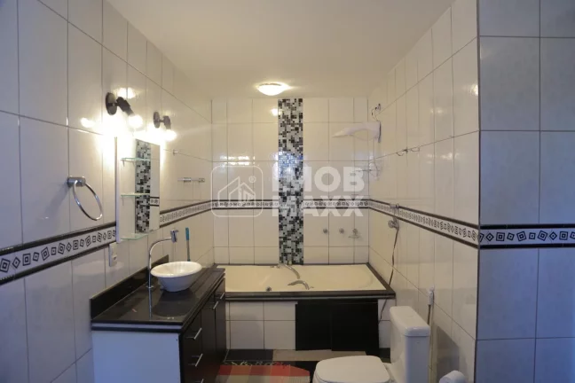 Imagem Venda em Samambaia Sul: Casa com 4 dormitórios, 1 suíte e 3 banheiros por R$ 400.000. Oportunidade imperdível!