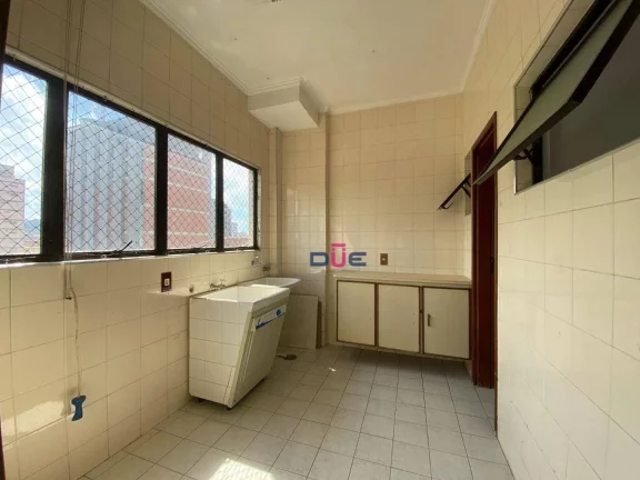 Imagem Apartamento com 3 dormitórios sendo 1 suite, de frente, lazer completo e vaga demarcada. À venda, 140 m² por R$ 817.000 - Campo Grande - Santos/SP