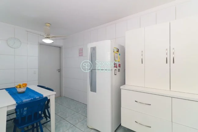 Imagem Ótimo apartamento em Moema. São 125m2 de área privativa, 3 dormitórios e 1 vaga na garagem. Sala...