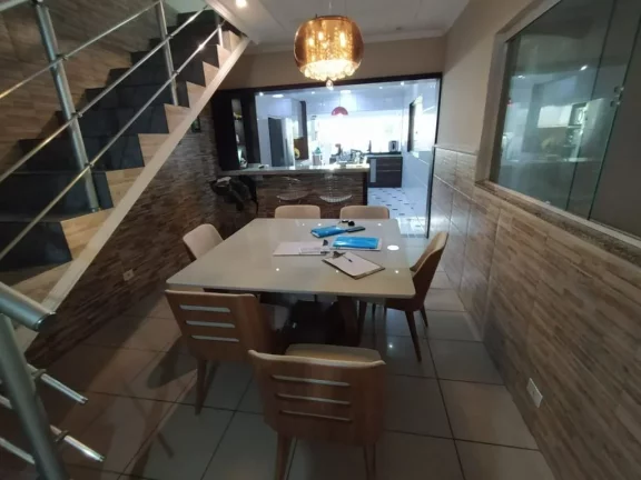 Imagem Sobrado com 3 dormitórios à venda, 276 m² por R$ 695.000,00 - Jardim Santa Luiza - Poá/SP