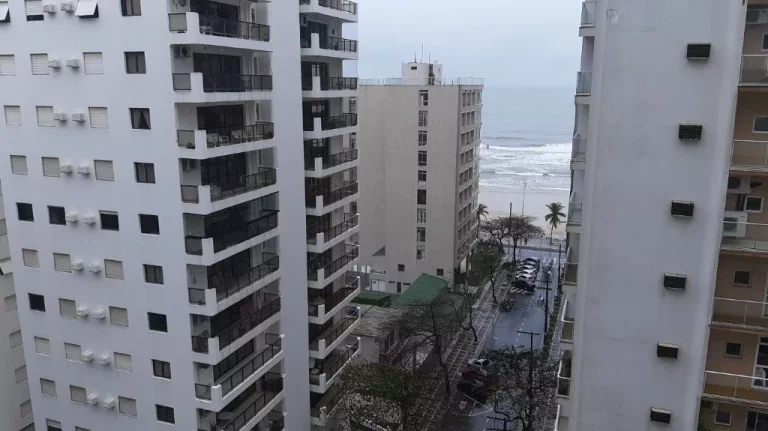Imagem PITANGUEIRAS- UMA QUADRA DA PRA COM LINDA VISTA MAR , 02 VAGAS DE GARAGEM , MARAVILHOSA A´REA DE LAZER.