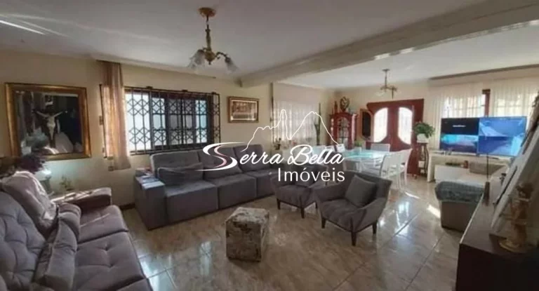 Imagem Casa com 4 dormitórios à venda, 242 m² por R$ 850.000,00 - Fazendinha - Teresópolis/RJ