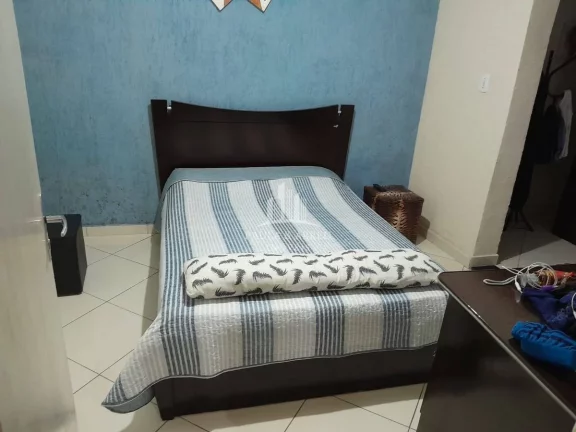 Imagem Casa com 2 Dormitórios, 1 Banheiro, mais 2 Cômodos sem acabamento na Vila Magini, divisa com Jardim Zaíra, Mauá-SP