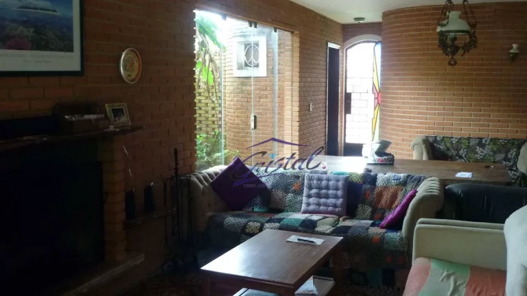 Imagem Casa com 3 quartos / suítes à venda, 250 m² - Jardim da Glória - Granja Viana - Cotia/SP