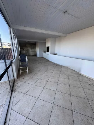 Imagem Casa com 3 dormitórios sendo 1 suíte e 2 vagas - Guanabara | Joinville/SC