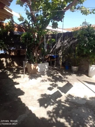 Imagem Casa na Aruana à venda - 3 quartos, 2 WC, posição norte e 270 m²