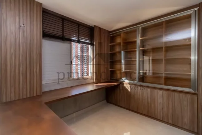 Imagem Ibirapuera, apato reformado, 3 dormts, 1 suite, 2 vagas