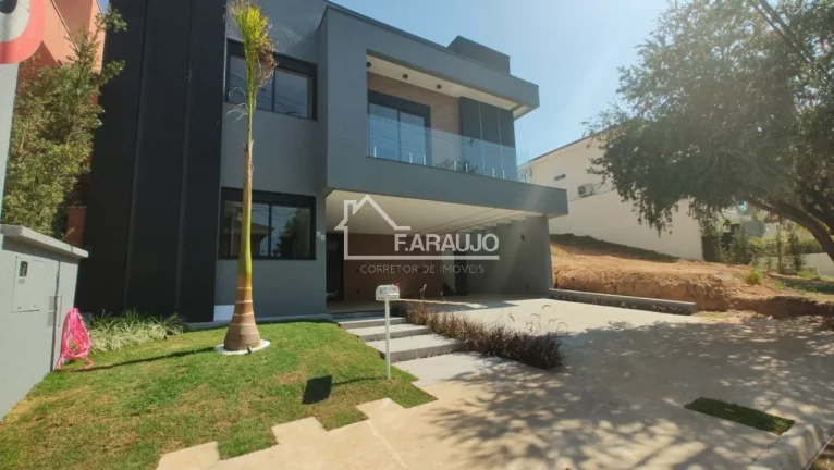 Casa em Condomínio à venda em Aldeia da Mata com 260m² 3 suítes, 4 vagas