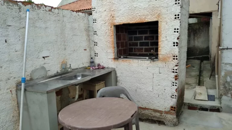 Imagem Terreno de Esquina Com Sobrado Não Averbado - Uberaba - R$900 MIL