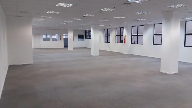 Imagem SALA COMERCIAL em Curitiba - PR, Centro