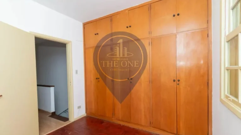 Imagem Imóvel de 3 quartos na Vila Anglo Brasileira, São Paulo-SP: casa com 2 salas, 2 banheiros, 3 vagas de garagem e 170,00 m² de área.