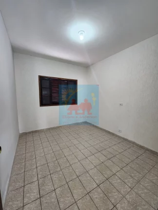 Imagem Casa com Piscina, Lote Inteiro Mongaguá - 4 dormitórios - 03 vagas de garagem