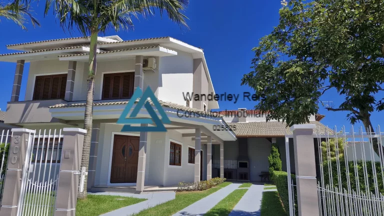 Imagem Belíssima casa no bairro Ingleses