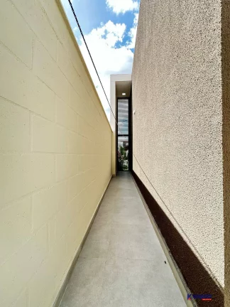 Imagem VENDO CASA 3/4 SENDO UMA SUITE EM CONDOMINIO SIM