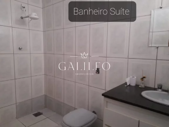 Imagem VENDA ou PERMUTA ÓTIMA CASA 200M² - 3 DORMITÓRIOS SENDO 1 SUÍTE -COZINHA/COPA -SALA DE ESTAR/JANTAR- VARANDA- QUINTAL- 3 VAGAS-JARDIM DO LAGO -JUNDIAÍ