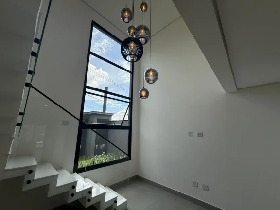 Imagem Casa Semi Mobiliada à Venda com Piscina e Suíte Nova Jaguarí