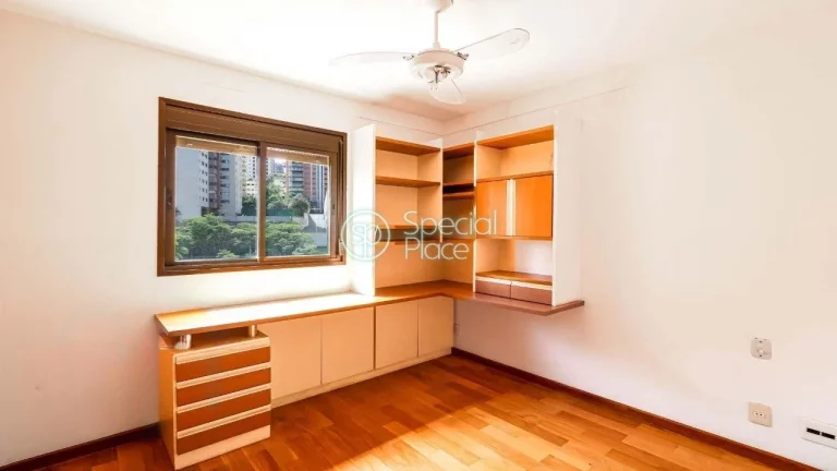 Imagem Excelente apartamento com 140mÂ² na Vila Andrade, Morumbi. Amplo living com lareira e terraÃ§o espaÃ...