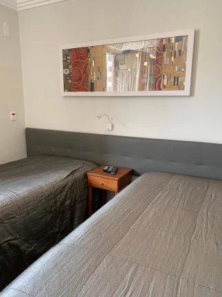 Imagem Flat para aluguel possui 27 metros quadrados com 1 quarto em Cq. César