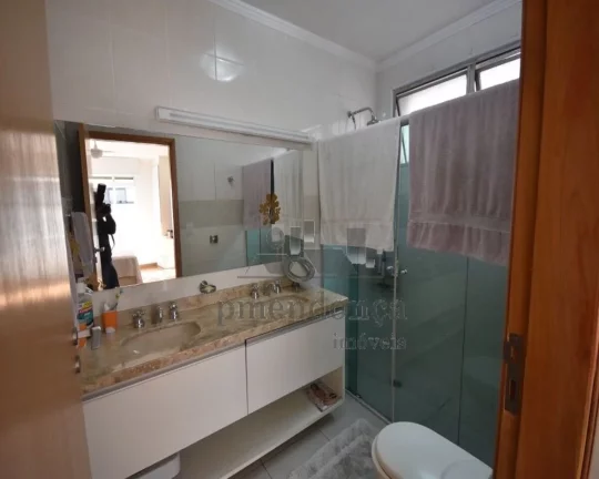Imagem Apartamento reformado, living para 03 ambientes, 03 dormitórios sendo 01 suíte, banheiro social, c...